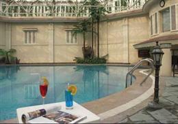 上海世纪皇冠假日酒店游泳池